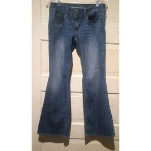 American Eagle Women’s Blue Kick Boot Super Stretch Low Rise Jeans. Size 6 Short